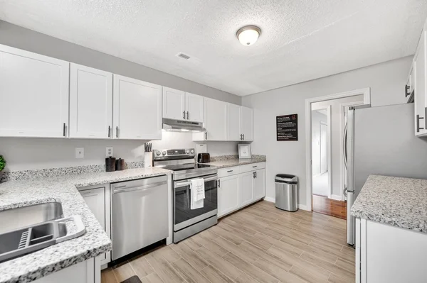 Coliving in West Sugar Creek - North Charlotte, Charlotte