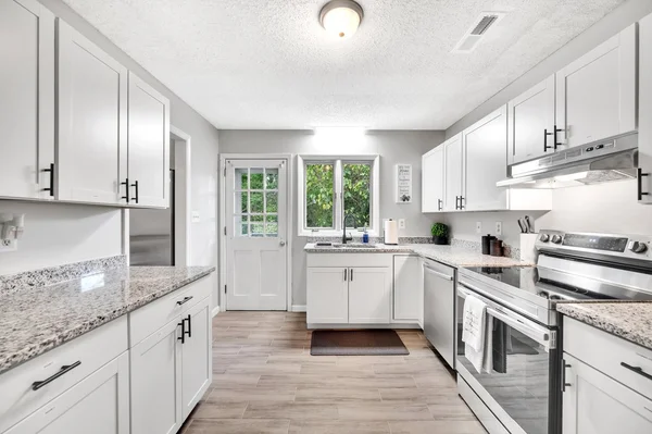 Coliving in West Sugar Creek - North Charlotte, Charlotte