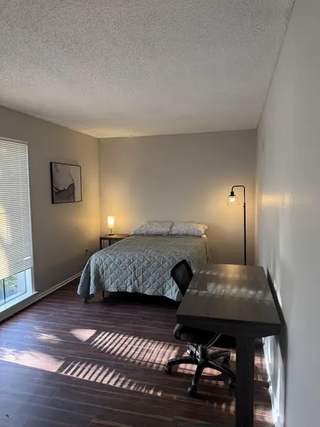 Coliving in Blue Springs - Outer KCMO, Kansas City