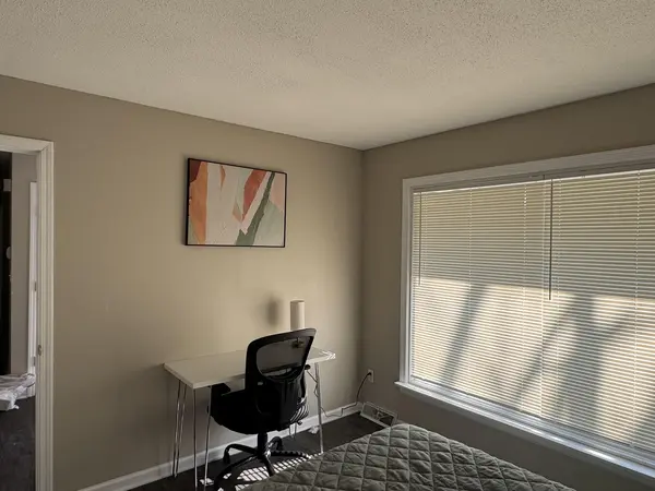 Coliving in Blue Springs - Outer KCMO, Kansas City