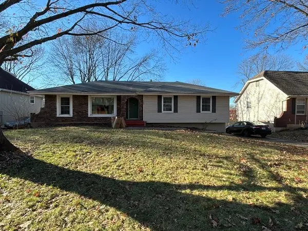 Coliving in Blue Springs - Outer KCMO, Kansas City