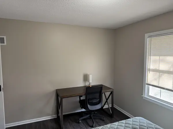 Coliving in Blue Springs - Outer KCMO, Kansas City