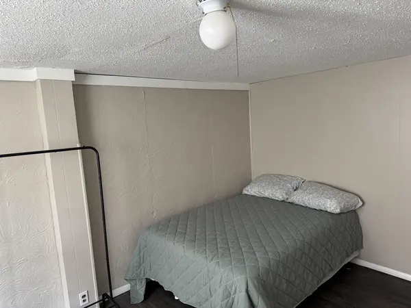 Coliving in Blue Springs - Outer KCMO, Kansas City