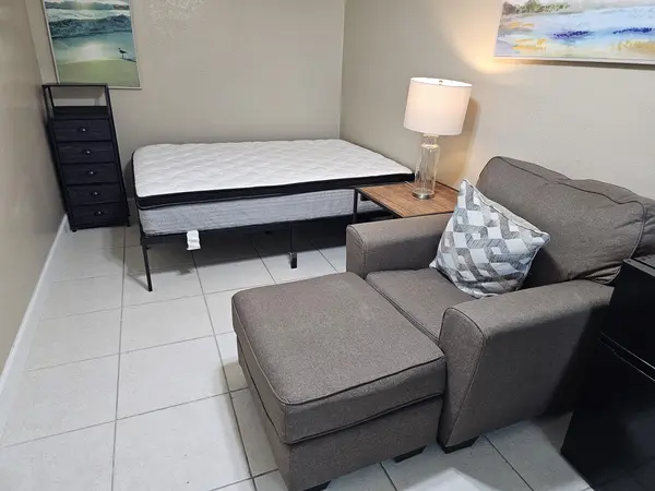 Coliving in Oakland Park - Broward County, Miami