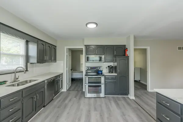 Coliving in Blue Springs - Outer KCMO, Kansas City