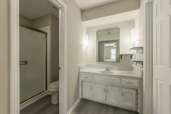 Coliving in Blue Springs - Outer KCMO, Kansas City