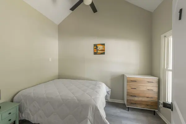 Coliving in Blue Springs - Outer KCMO, Kansas City