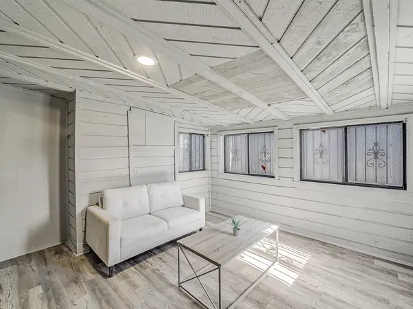 Coliving in Claremont - Ne Dallas, Dallas