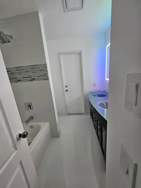 Coliving in Coral Springs - Broward County, Miami