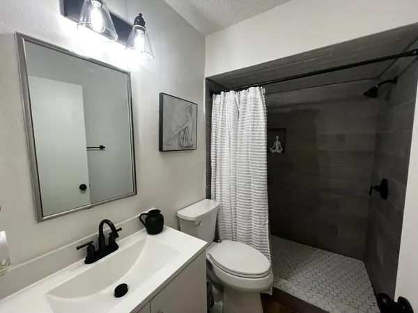 Coliving in Central Southwest - Sw Houston, Houston