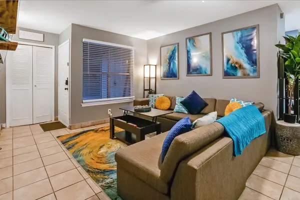 Coliving in Inner West Side - West SATX, San Antonio