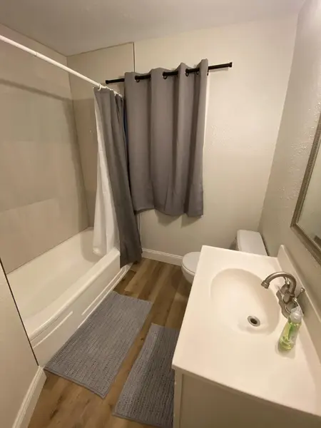 Coliving in Raytown - Outer KCMO, Kansas City