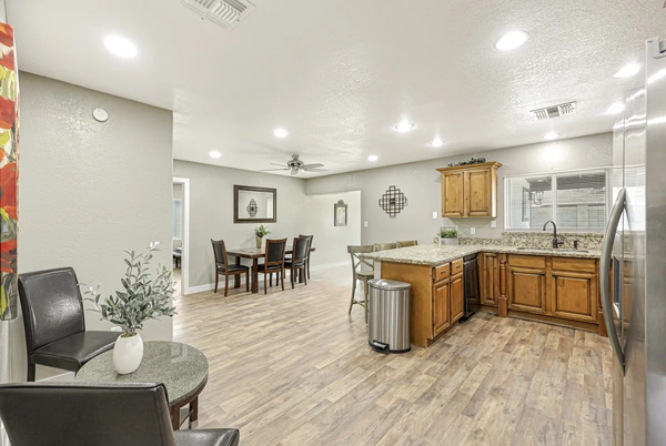 Coliving in Glendale - NW Valley, Phoenix