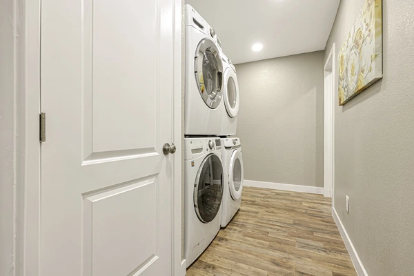 Coliving in Glendale - NW Valley, Phoenix