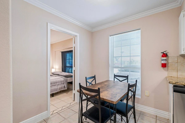 Coliving in Acres Home - Nw Houston, Houston