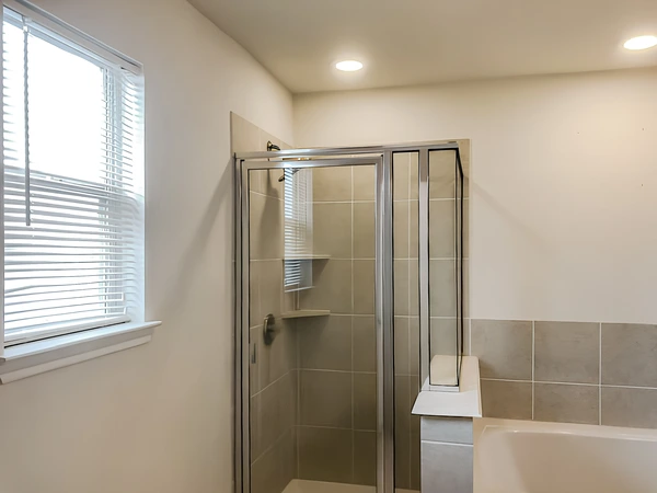 Coliving in Greater Greenspoint - Ne Houston, Houston