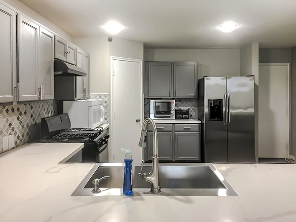 Coliving in Greater Greenspoint - Ne Houston, Houston