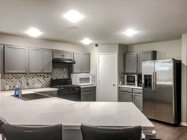 Coliving in Greater Greenspoint - Ne Houston, Houston