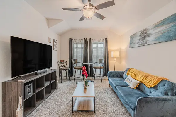 Coliving in The Woodlands - Nw Houston, Houston