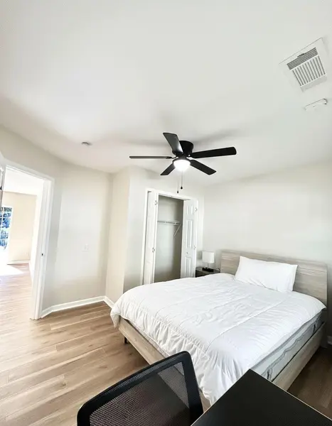 Coliving in College Downs - North Charlotte, Charlotte