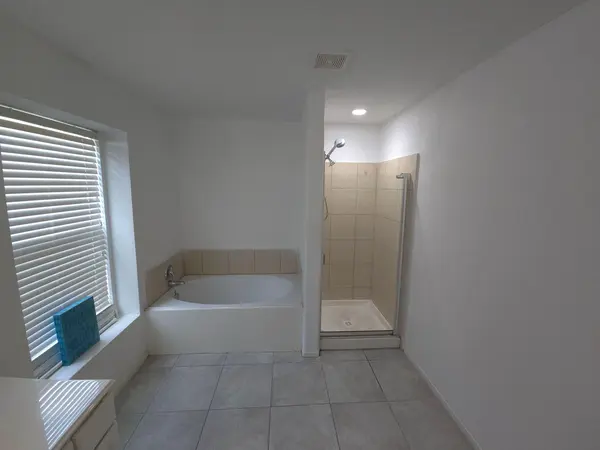 Coliving in Aldine City - Ne Houston, Houston