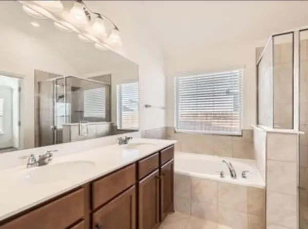 Coliving in Manor - East Austin, Austin