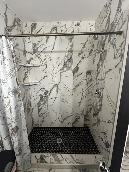 Coliving in Hickory Grove - East Charlotte, Charlotte