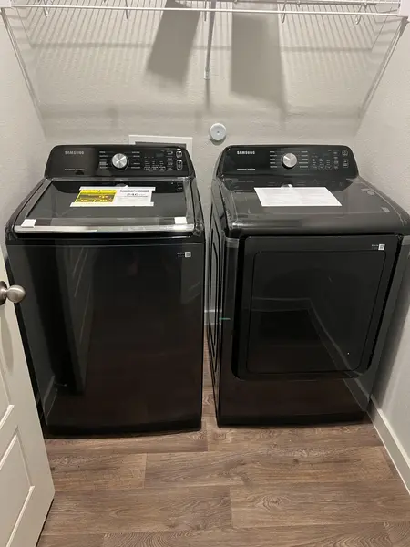 Coliving in Brooks City Base - South SATX, San Antonio