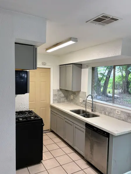 Coliving in Fondren Gardens - Sw Houston, Houston