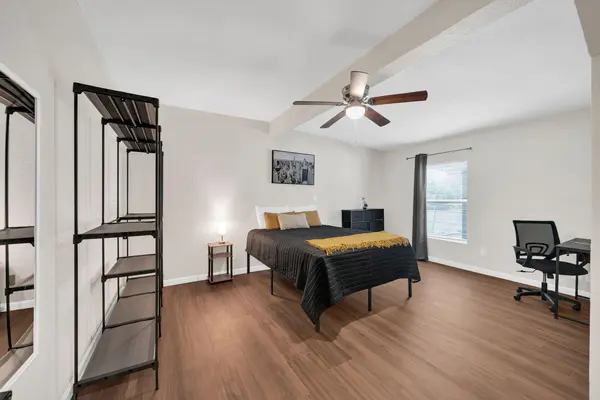 Coliving in Inner West Side - West SATX, San Antonio