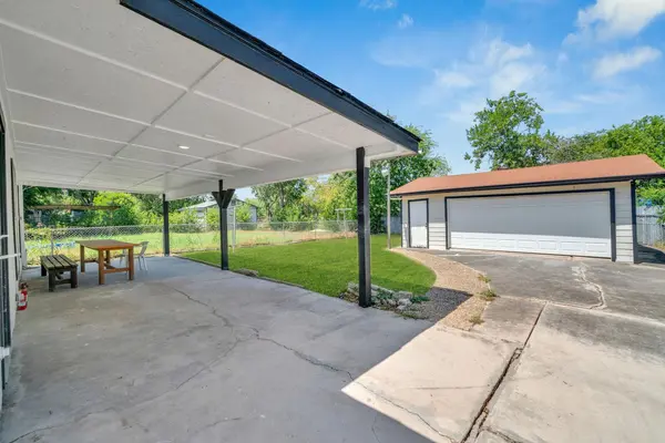 Coliving in Inner West Side - West SATX, San Antonio