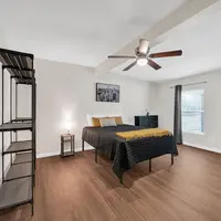 Coliving in Inner West Side - West SATX, San Antonio