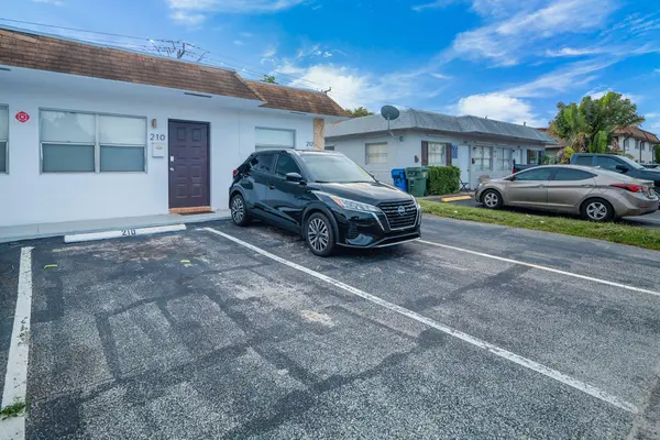 Coliving in Oakland Park - Broward County, Miami