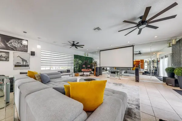 Coliving in West Park - Broward County, Miami