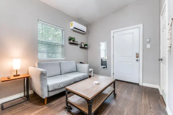 Coliving in Oak Cliff - Sw Dallas, Dallas