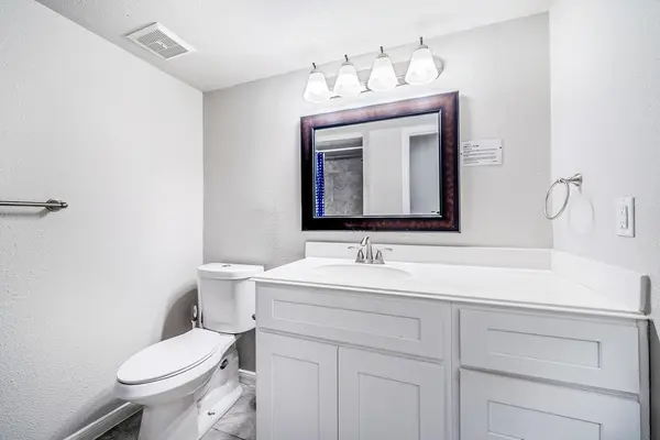 Coliving in Greater Greenspoint - Ne Houston, Houston