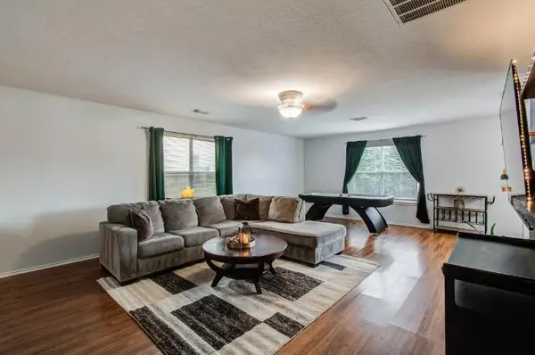 Coliving in Greater Greenspoint - Ne Houston, Houston