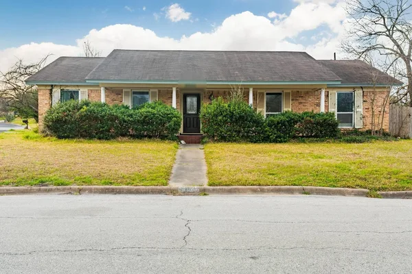 Coliving in Windsor Park - East Austin, Austin