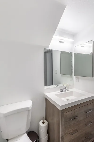 Coliving in Pasadena - The Verdugos, Los Angeles