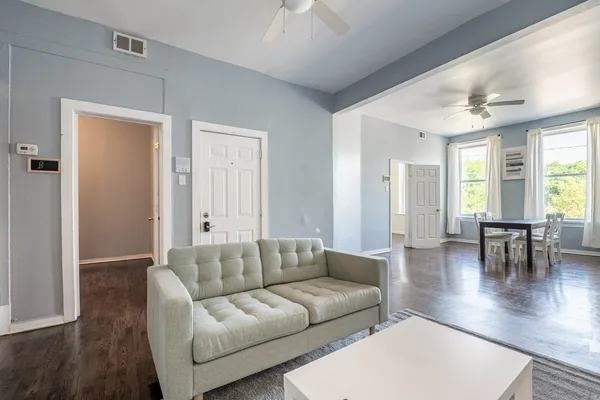 Coliving in Ukrainian Village - West Side, Chicago