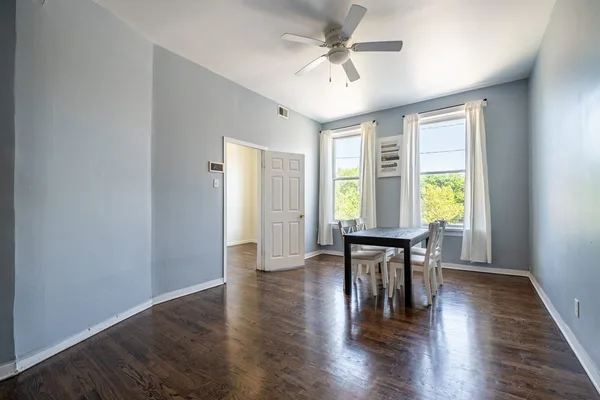 Coliving in Ukrainian Village - West Side, Chicago