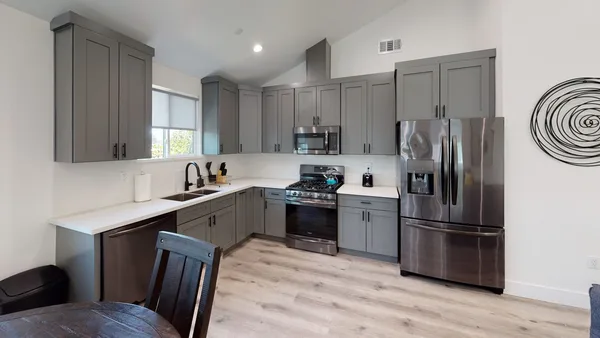 Coliving in North Hollywood - San Fernando Valley, Los Angeles