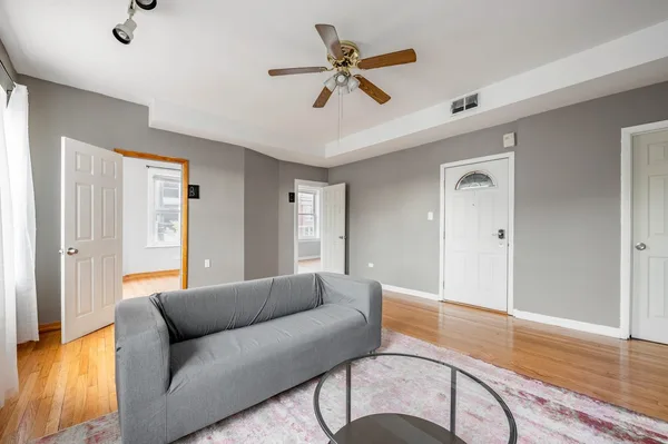 Coliving in Ukrainian Village - West Side, Chicago