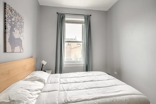 Coliving in Ukrainian Village - West Side, Chicago