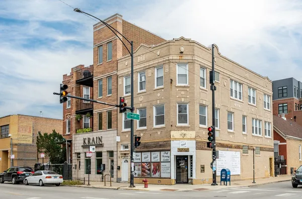 Coliving in Ukrainian Village - West Side, Chicago