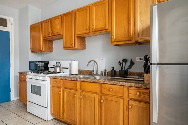 Coliving in Ukrainian Village - West Side, Chicago