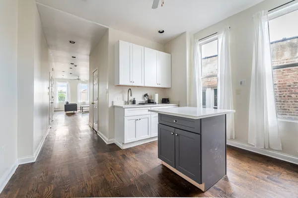 Coliving in Ukrainian Village - West Side, Chicago