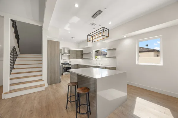 Coliving in Valley Village - San Fernando Valley, Los Angeles