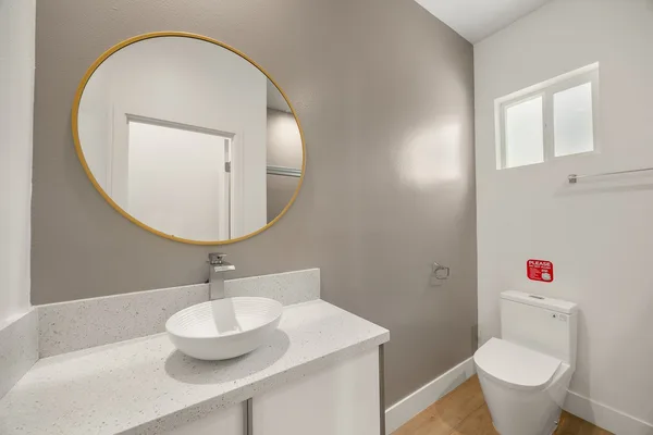 Coliving in Valley Village - San Fernando Valley, Los Angeles