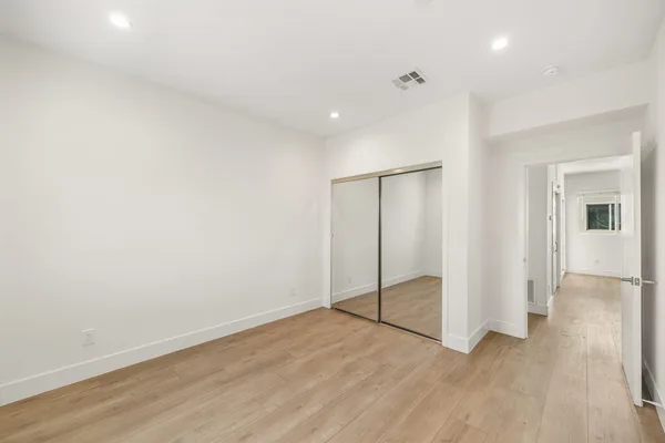 Coliving in Valley Village - San Fernando Valley, Los Angeles